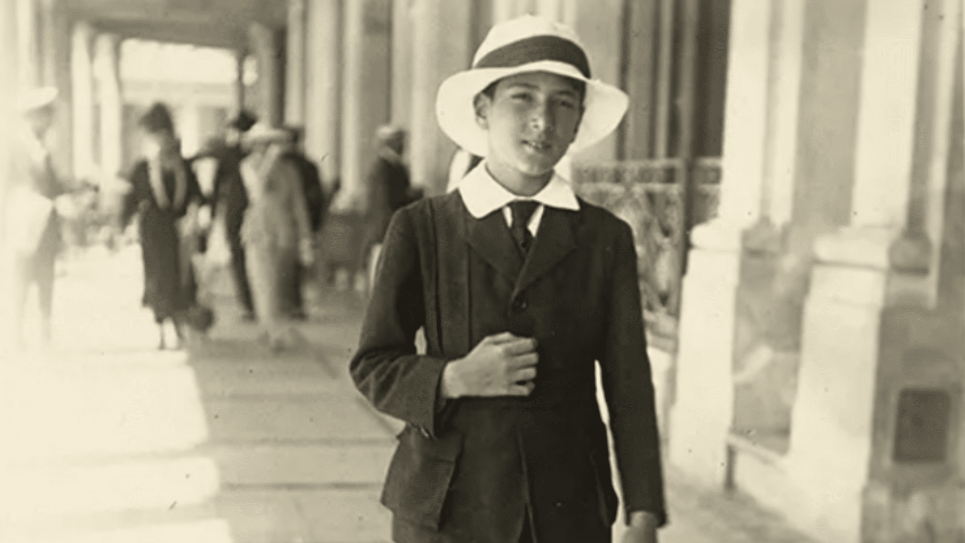 Photo de Fred Samuel enfant dans les rues de Buenos Aires