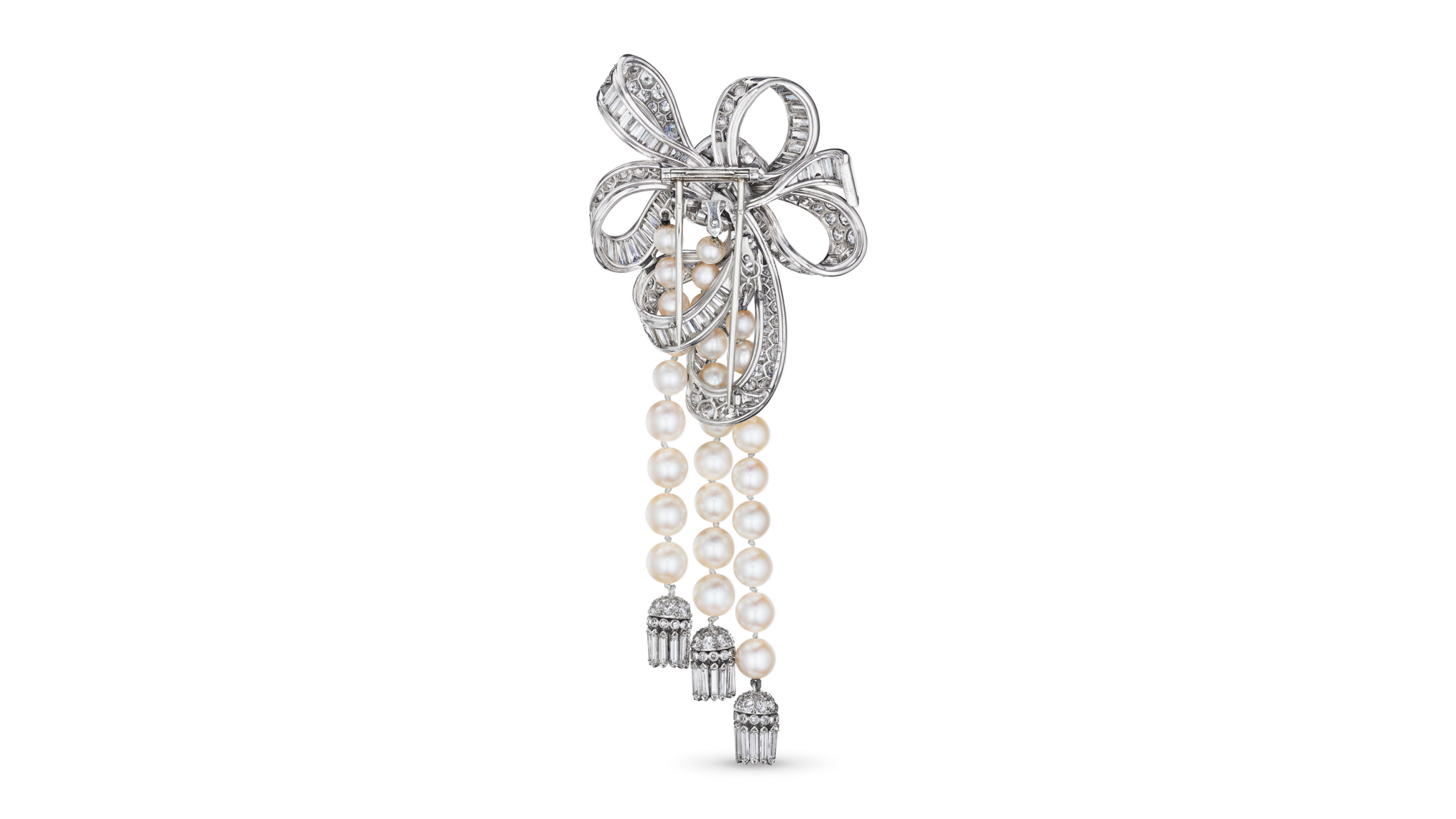 eva-peron-jewels-van-cleef-arpels-brooch-pearls-diamonds