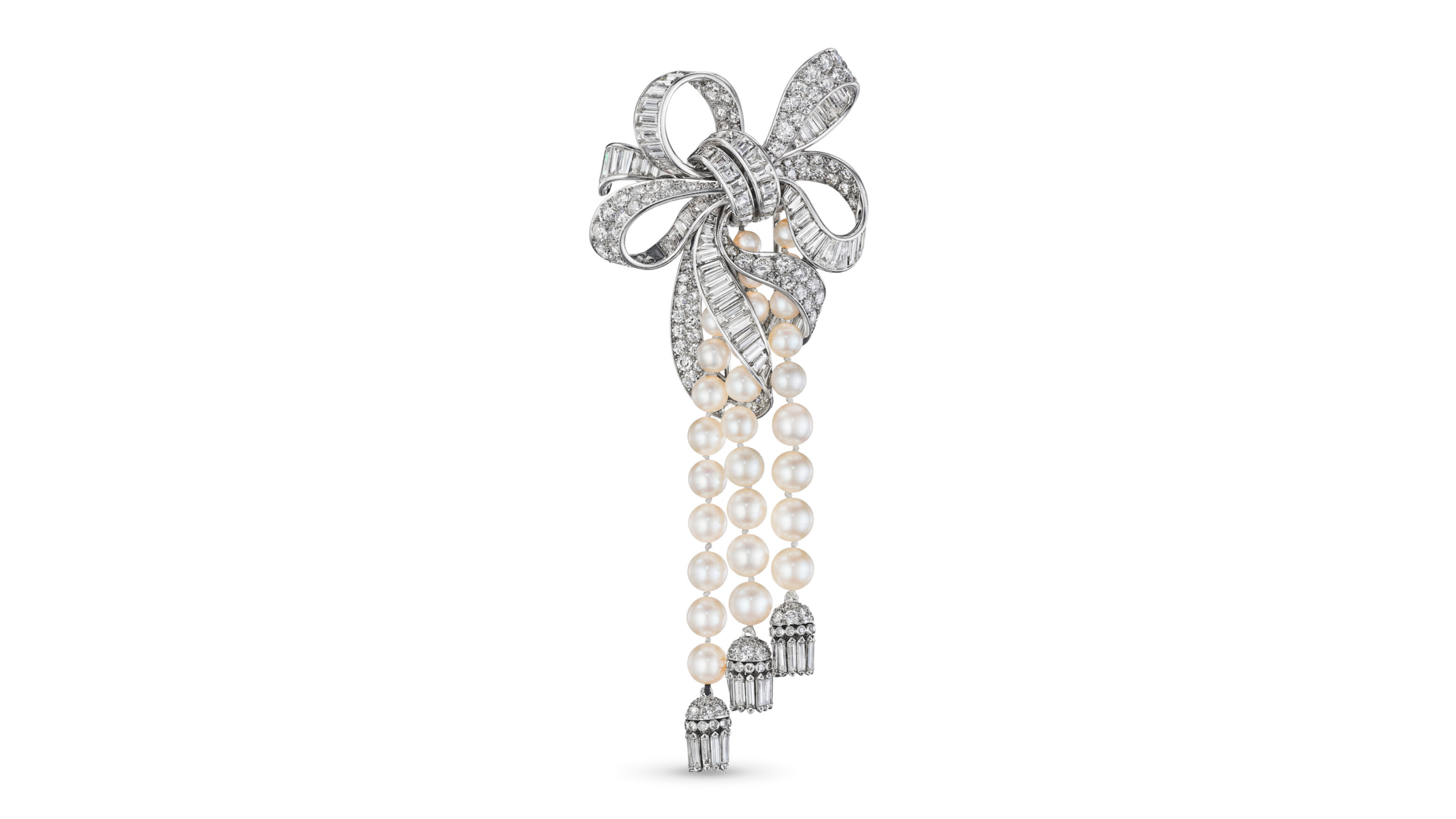 eva-peron-jewels-van-cleef-arpels-brooch-pearls