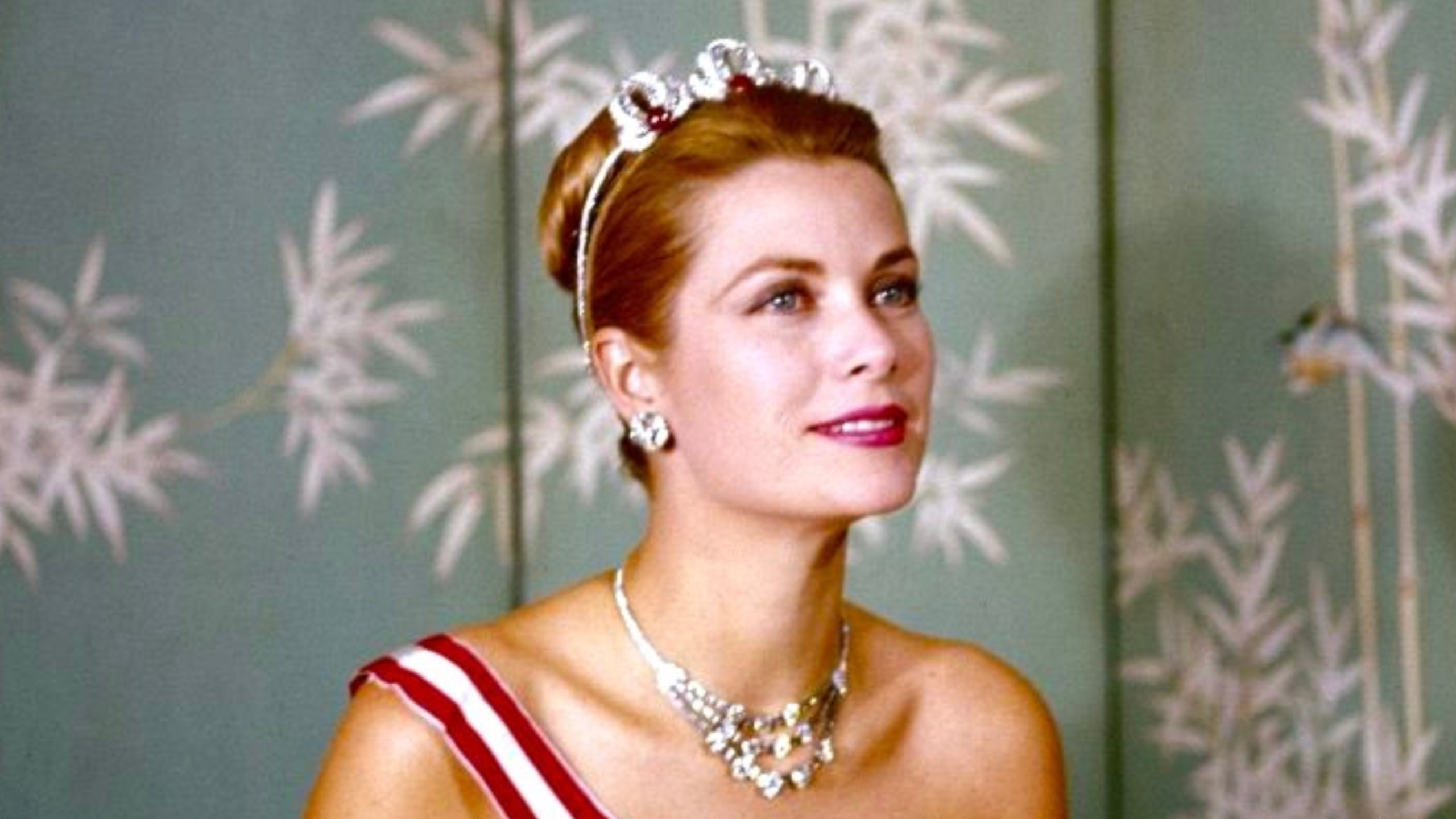 grace-kelly-jewelry-tiara-cartier