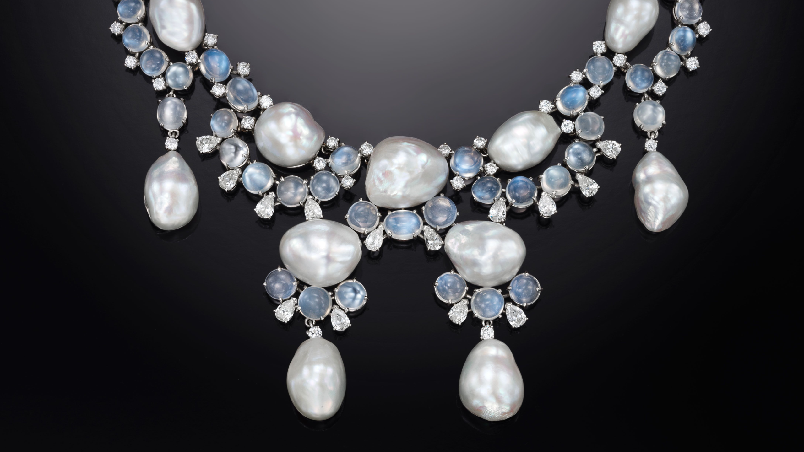 marjorie-merriweather-post-jewelry-moonstone-necklace