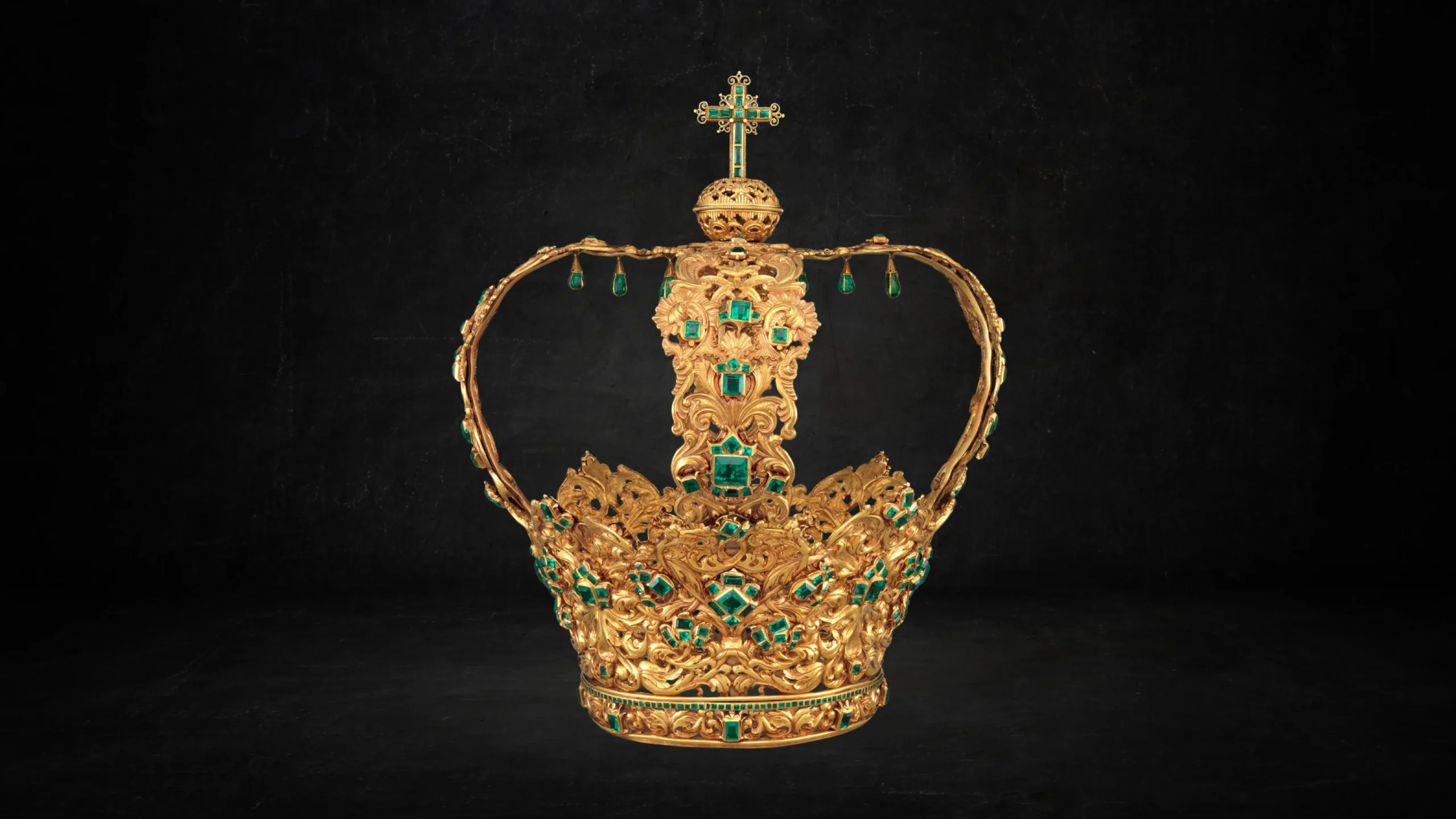 Couronne des Andes en or sertie d’émeraudes, chef-d'œuvre d’orfèvrerie coloniale sud-américaine.