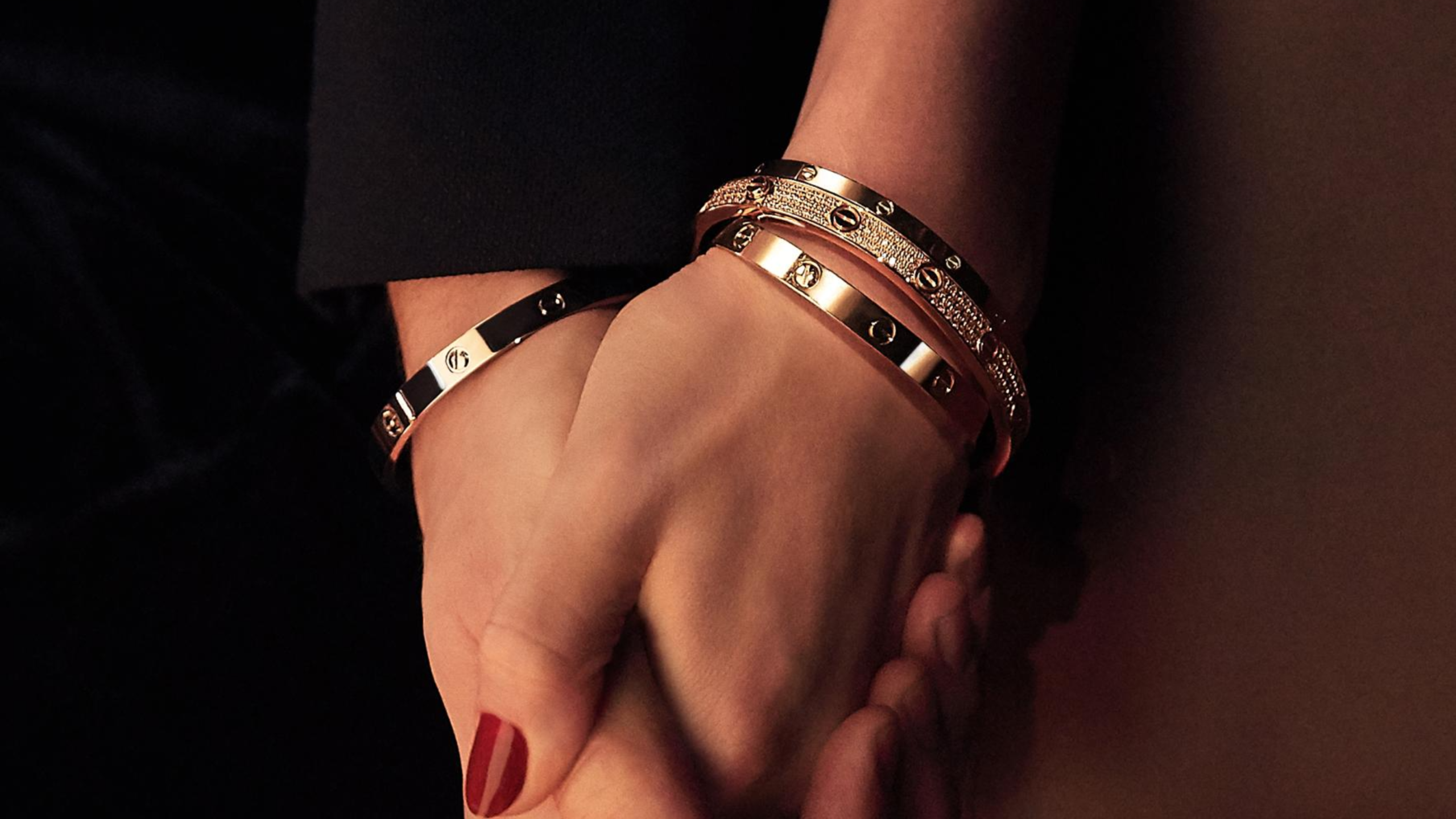 Avec un héritage unique et une popularité qui ne faiblit pas, le bracelet Love Cartier continue d’incarner l’élégance et l’amour sous toutes ses formes.