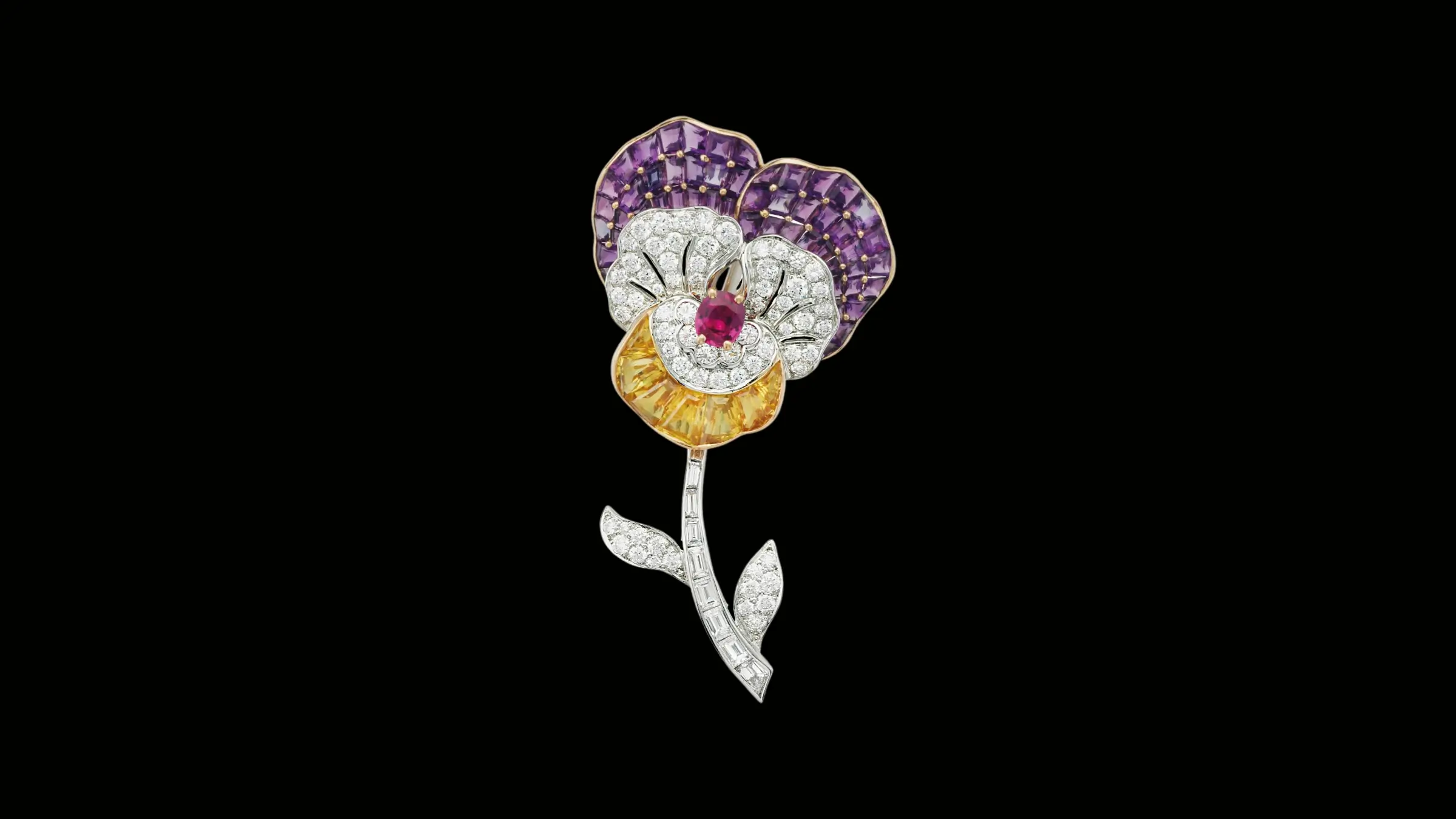 Une broche "Pansy" emblématique de la Maison Oscar Heyman